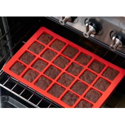 LEKUE: MINI BROWNIES 24cav. ROJO Ref.0216024R01M017