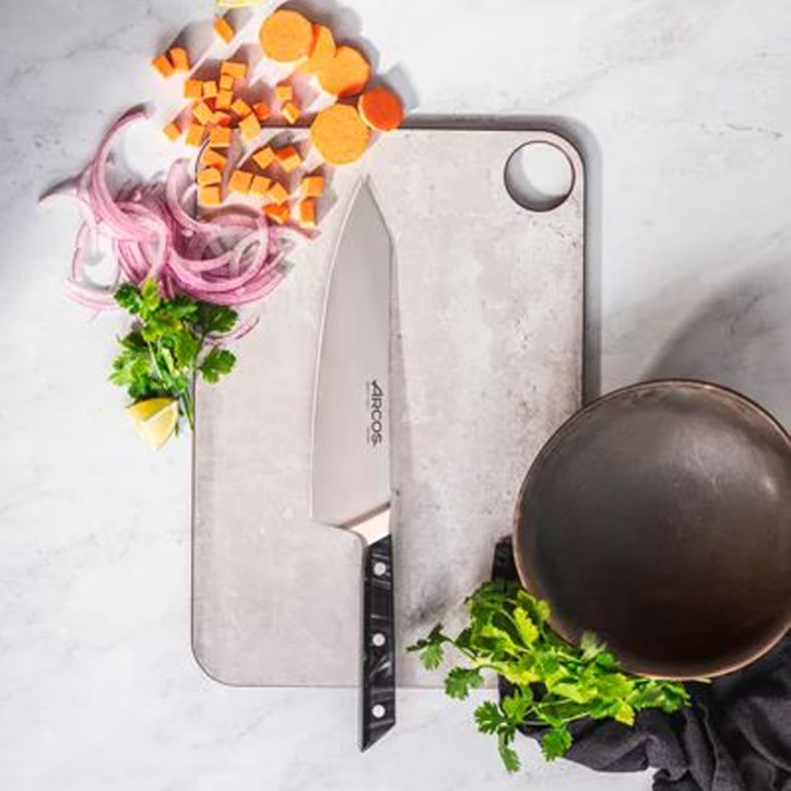ARCOS SERIE ECLIPSE: CUCHILLO COCINERO 200mm. Ref.213500