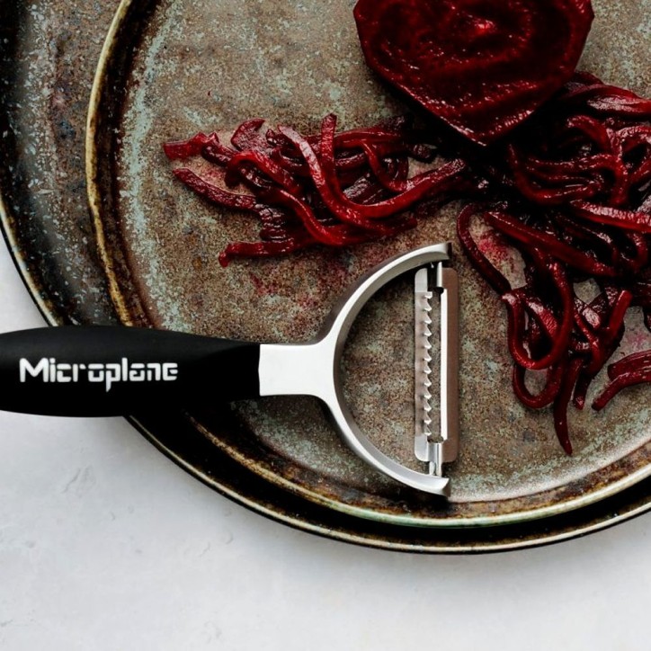 MICROPLANE: PELADOR - Y - PROFESIONAL CUCHILLA CORTE EN JULIANA 16 4X7 5X2 5cm Ref.48083E MICROPLANE: PELADOR - Y - PROFESIONAL CUCHILLA CORTE EN JULIANA 16 4X7 5X2 5cm Ref.48083E