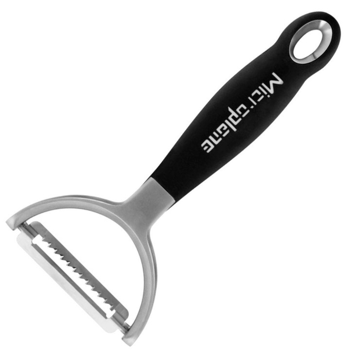 MICROPLANE: PELADOR PROFESIONAL CUCHILLA CORTE EN JULIANA 16 4X7 5X2 5cm Ref.48083 MICROPLANE: PELADOR PROFESIONAL CUCHILLA CORTE EN JULIANA 16 4X7 5X2 5cm Ref.48083