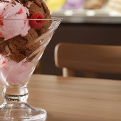 COPA HELADO: UMA COPA FORMA CORNETTO CON RELIEVE 32cl. Ref.5429308